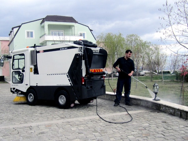Erdemli Hydraulic HI-VAC Street Sweeping Machine High Pressure Washing System