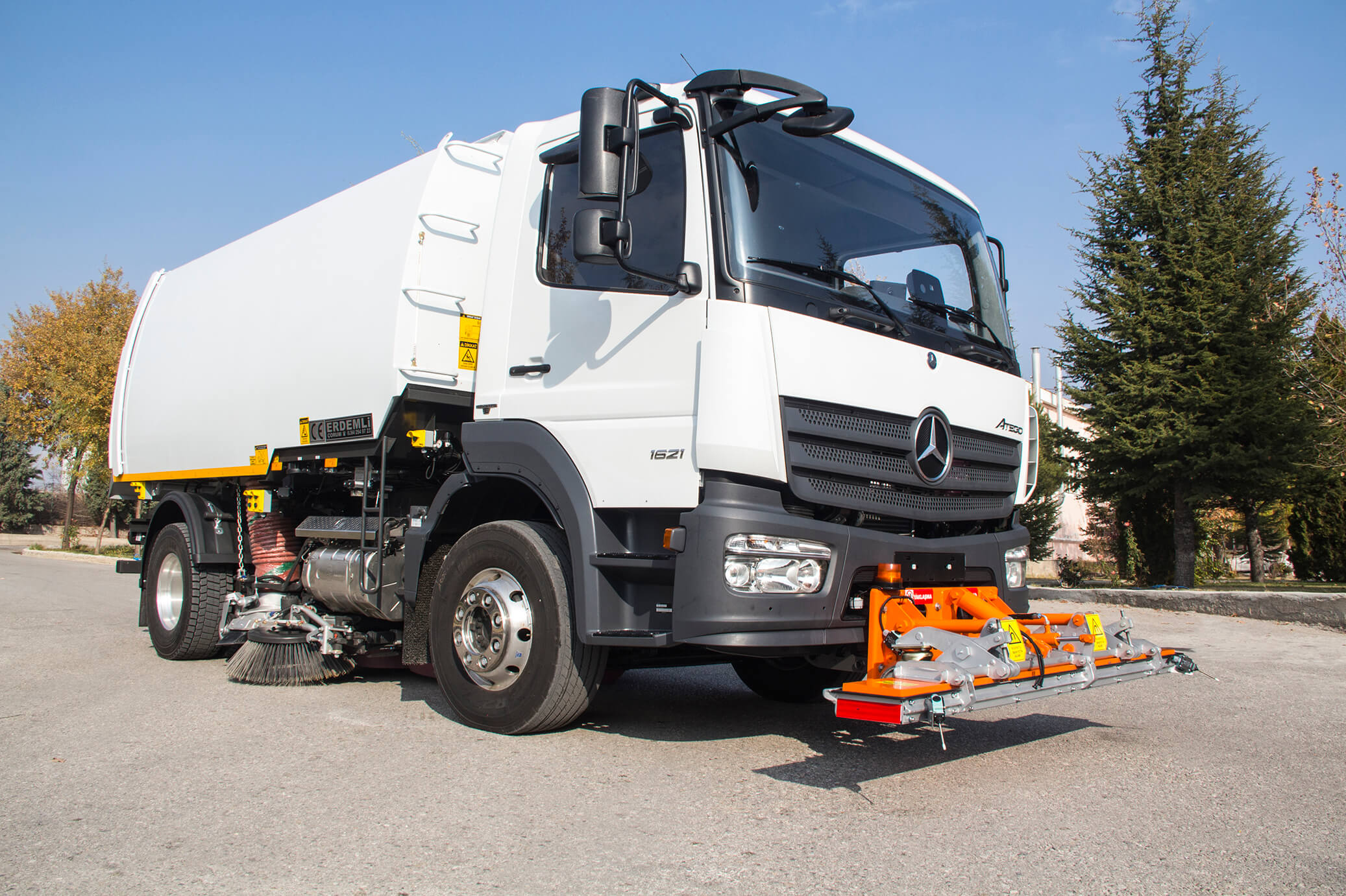 Magnetic Collector For Ferrous Materials